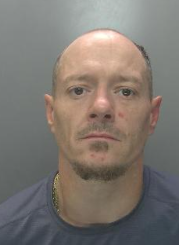 Complete Symbol Powerpoint Burglar strikes again while out on licence | Cambridgeshire Constabulary